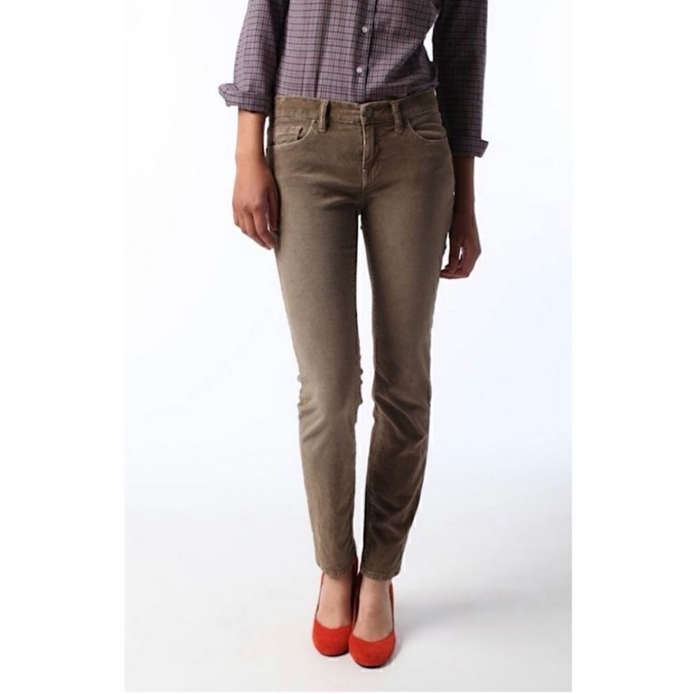 BDG Corduroy Mid Rise Cigarette Ankle brown size 30x30